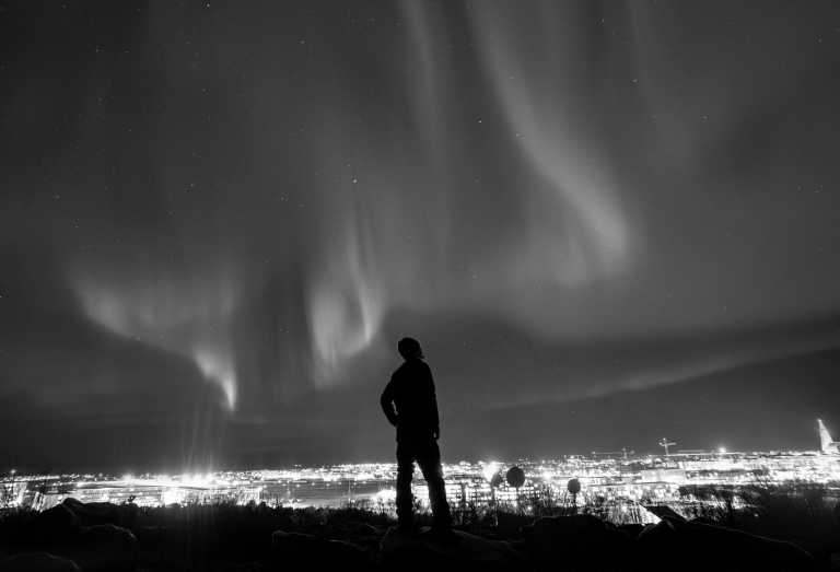 Iceland - Reykjavík Airport - Photography Expedition of the Northern Lights in Iceland