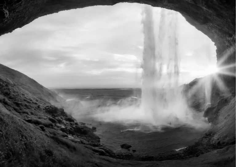 Iceland - Winter Adventure in Iceland: Volcanos, Waterfalls, Natural Thermal Pools and Breathtaking Landscapes - JoinMyTrip