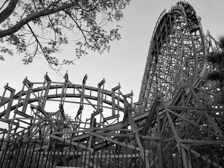 United States - Six Flags Discovery Kingdom - US 🇺🇲 California Theme Park 🎢 Road Trip! 🚘 - 1