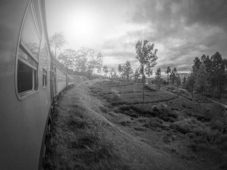 Sri Lanka - Ella - Weekend in Ella, Sri Lanka - Viewpoints, Hiking, Waterfall and More!