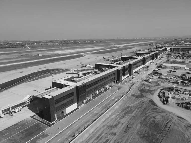 Serbia - Belgrade Nikola Tesla Airport - 𝐃𝐢𝐬𝐜𝐨𝐯𝐞𝐫 𝐒𝐞𝐫𝐛𝐢𝐚: 𝐄𝐱𝐢𝐭 𝐅𝐞𝐬𝐭𝐢𝐯𝐚𝐥 𝐔𝐧𝐥𝐞𝐚𝐬𝐡𝐞𝐝 🇷🇸🎶🙋🏼‍♂️🙋🏽‍♀️🙋🏻🙋🏿‍♀️🙋🏽‍♂️🙋🏼‍♀️