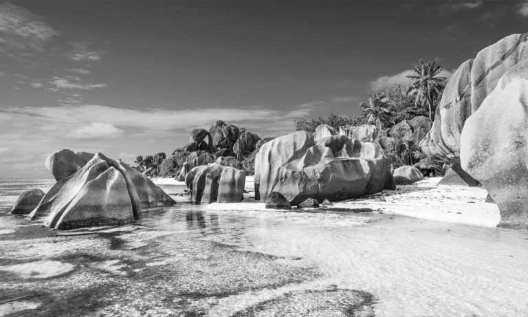 Seychelles - Seychelles: Island hopping! 🌴stunning beaches, 🐢 giant tortoises, 🌊 ocean wildlife, ⛰️ hikes with outrageous views, 🥥 largest coconuts in the world! - JoinMyTrip