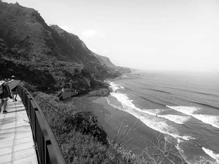 Spain - 🏄🏽‍♂️  Surf I Hike & Beach - Come to Canarias and escape winter! 🌴☀️🧘🏼‍♂️ - JoinMyTrip