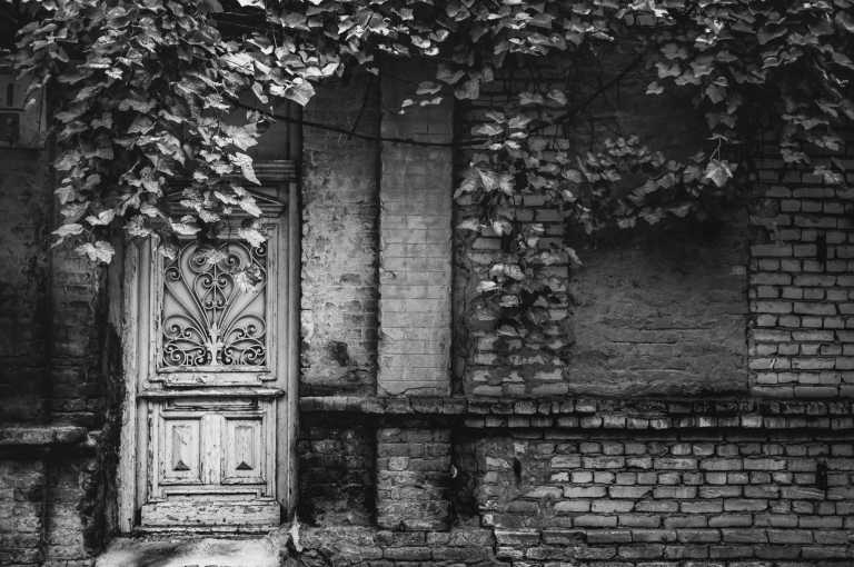 Georgia - Avlabari Street - Explore the fascinating landmarks and hidden gems of Tbilisi, Georgia