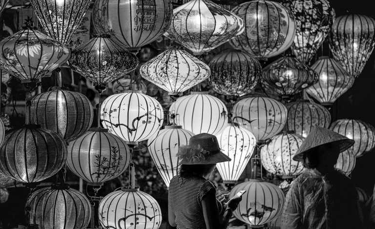 Hongkong - Celebrate Moon Festival in Hong Kong: Lanterns, Carnivals, Landmarks, Temples, and Shopping - JoinMyTrip