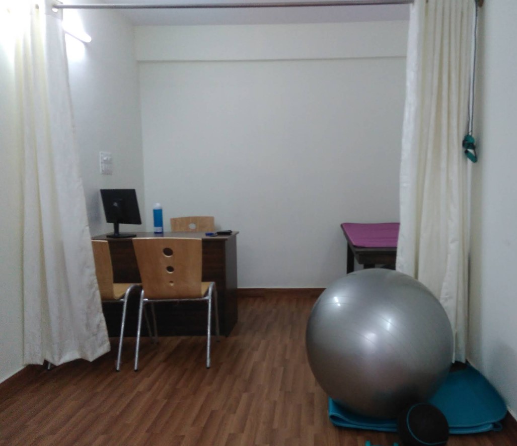 Dr. Mohan's Ergo Clinic Treatment Room