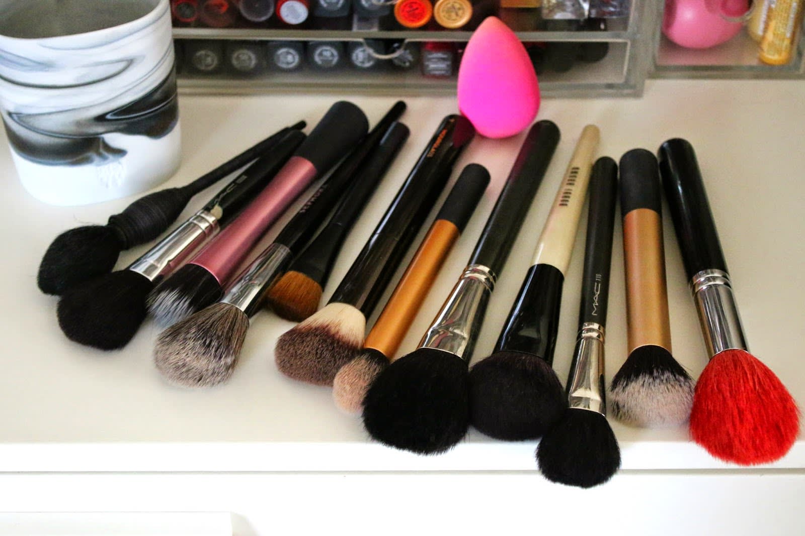 Makeup Brushes Disappear at Critical Moments