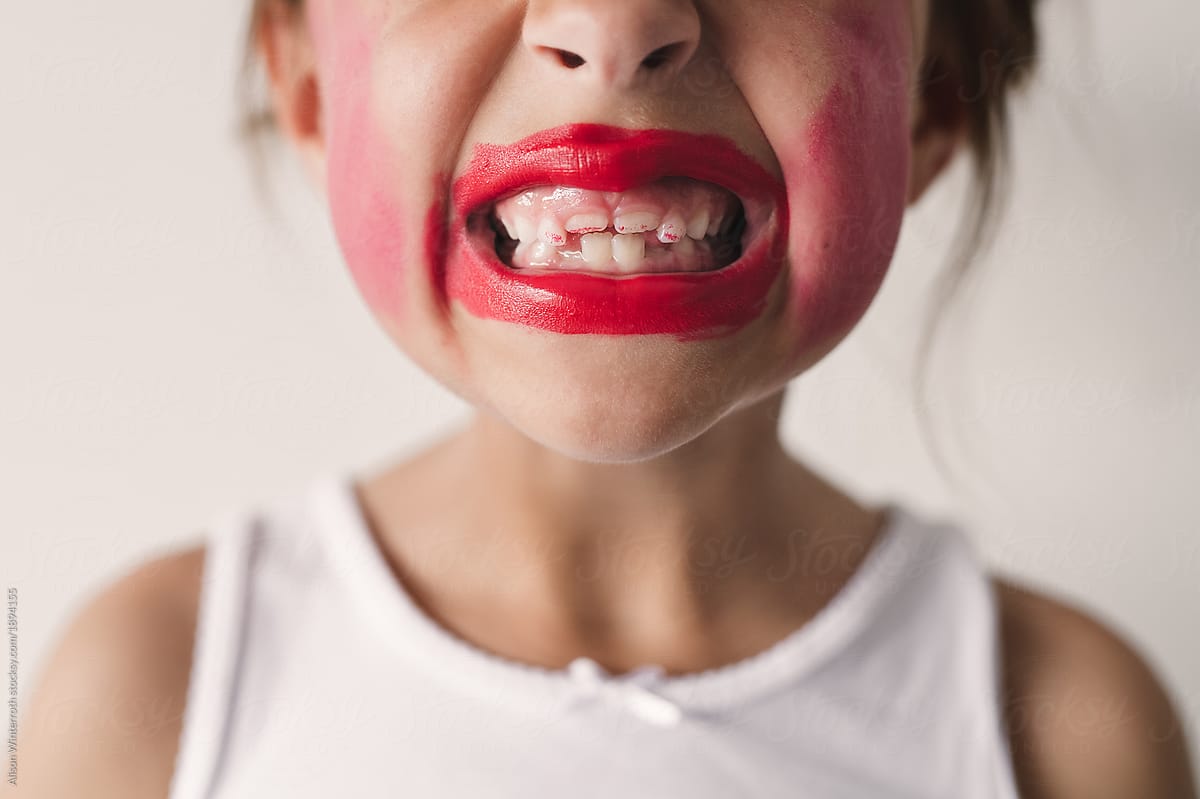 Lipstick Finds Teeth Without Permission