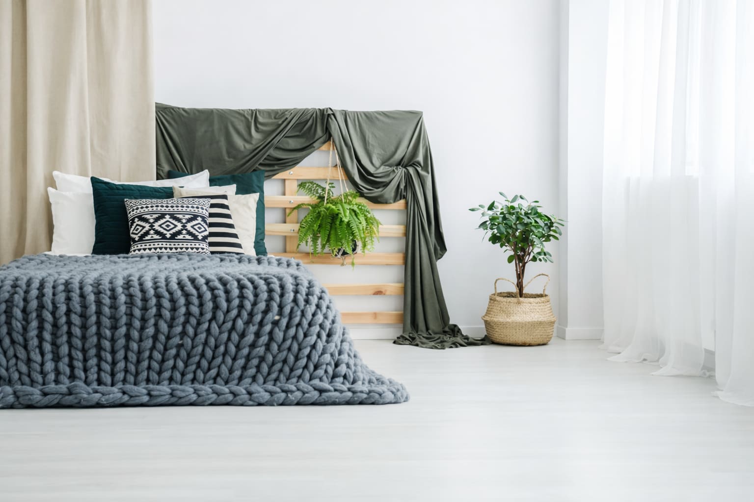 Overdesigned Bedrooms Often Feel Uncomfortable