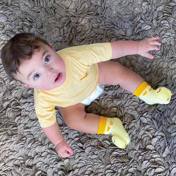 Baby Chic Boogie Toes Rattle Socks - Image 3