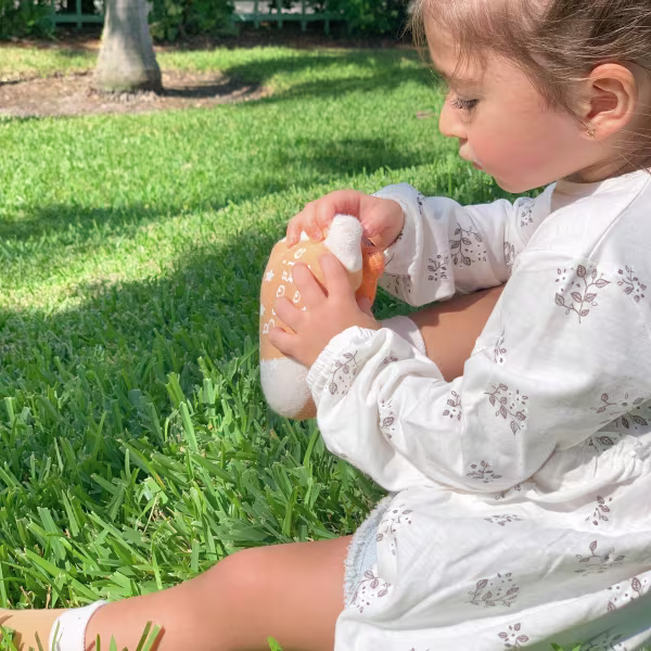 Sloth Boogie Toes Rattle Socks - Image 4