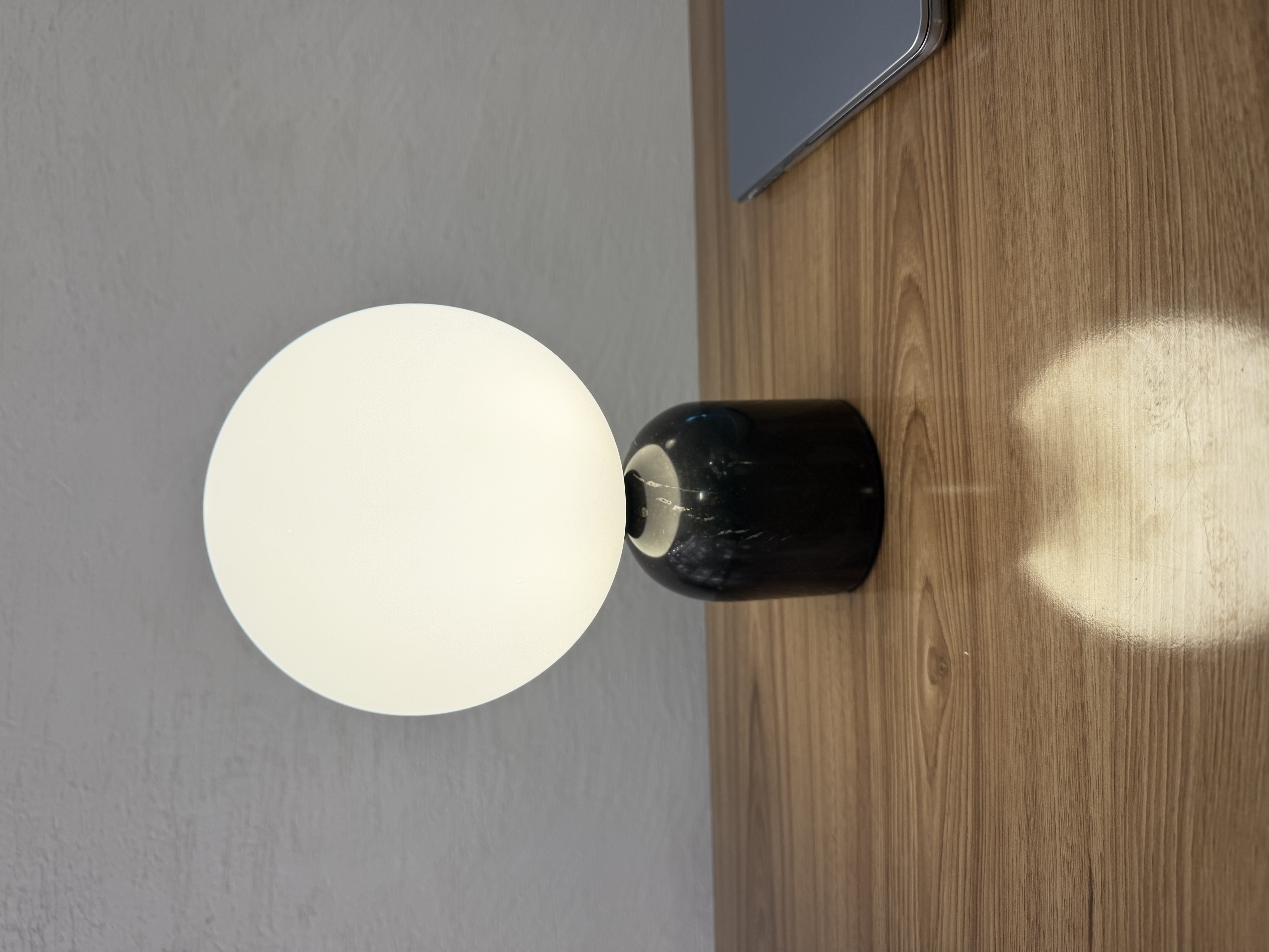 Lamp model RL9279