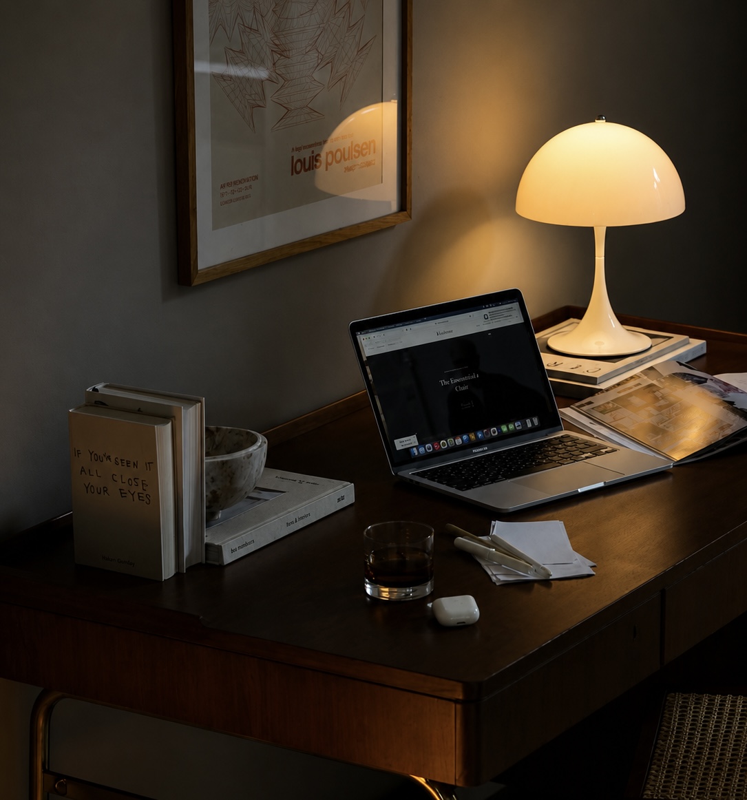 Bedside lamp styling