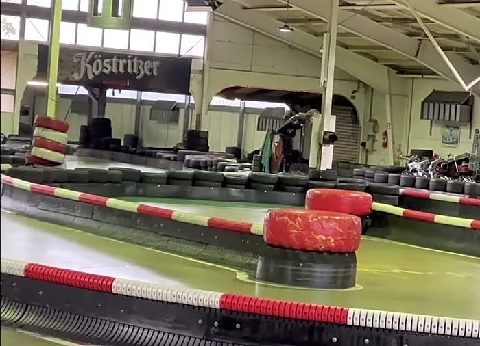 Speed Indoor Kartbahn