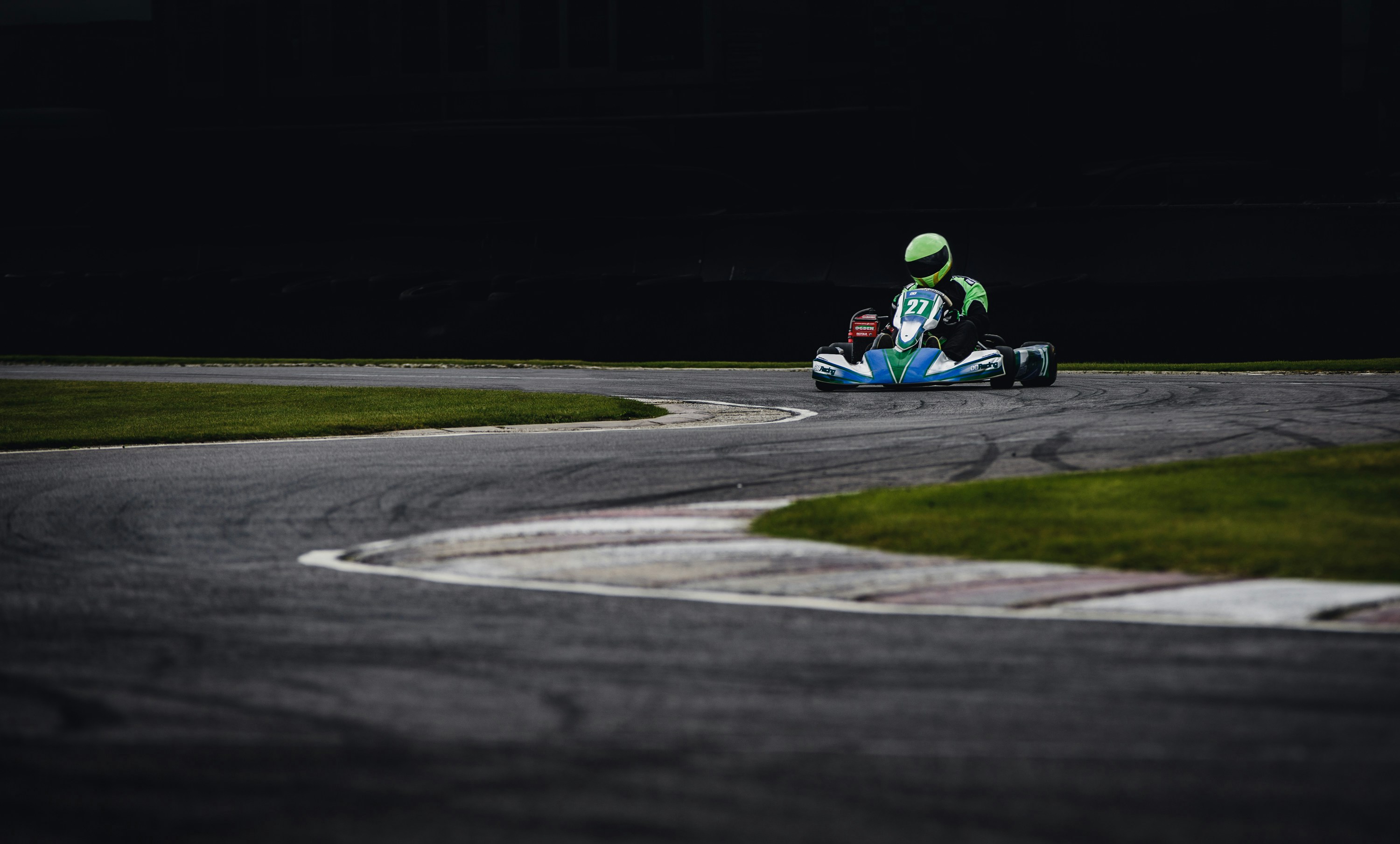 Understeer and oversteer in karting: understand and correct