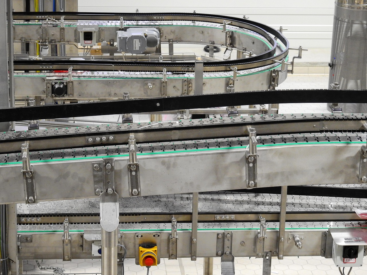 conveyor belt system