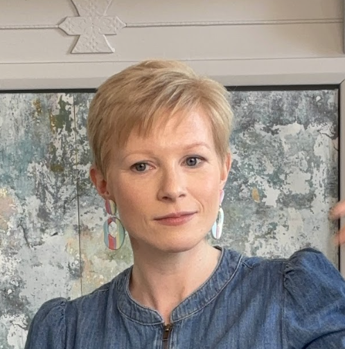 Dr Rebekah Tennyson