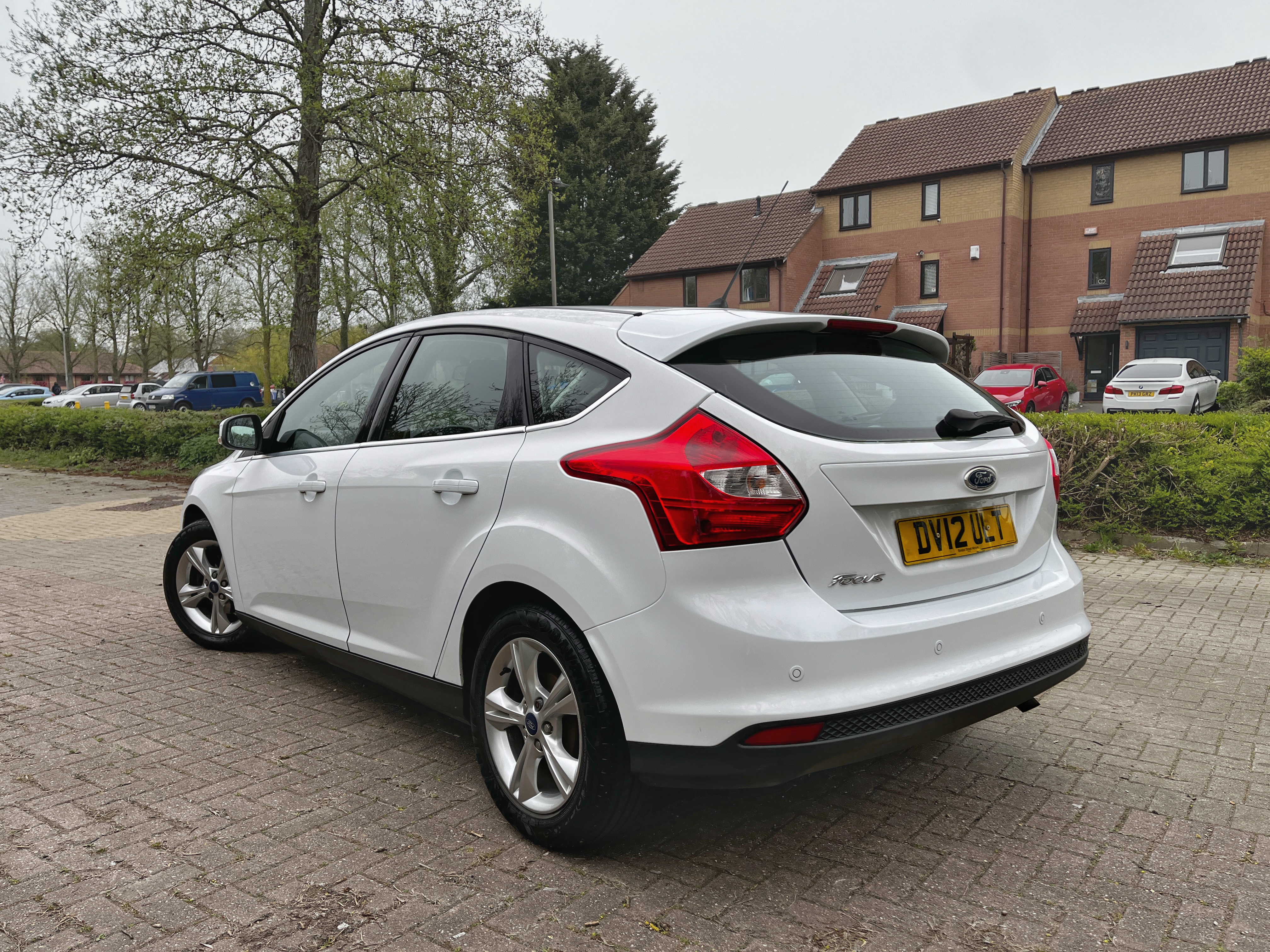 Ford Focus Zetec - View 5