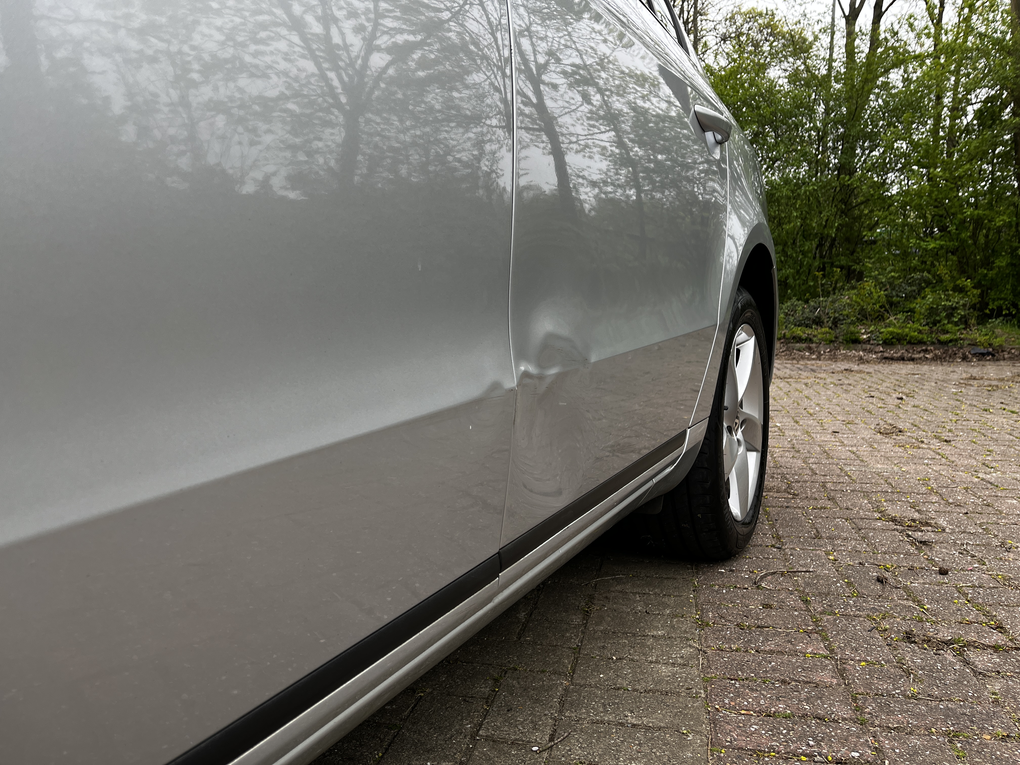 Volkswagen Passat - View 22