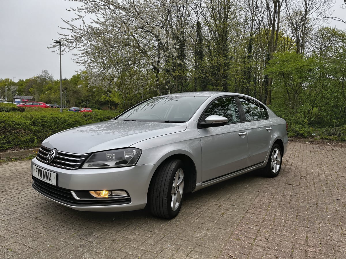 Volkswagen Passat - View 7