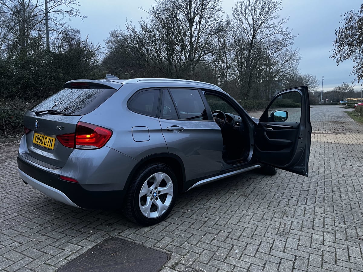 BMW X1 - View 3