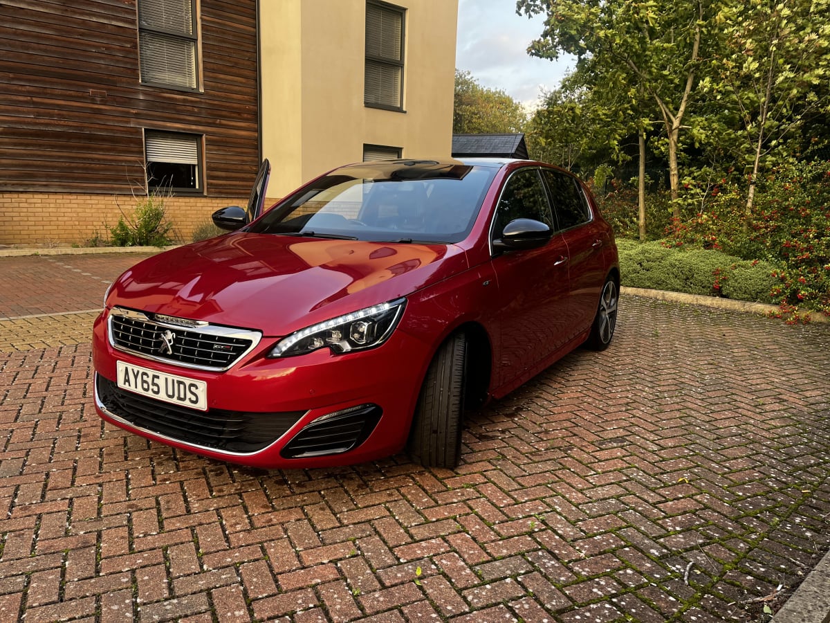 Peugeot 308 GT - View 6