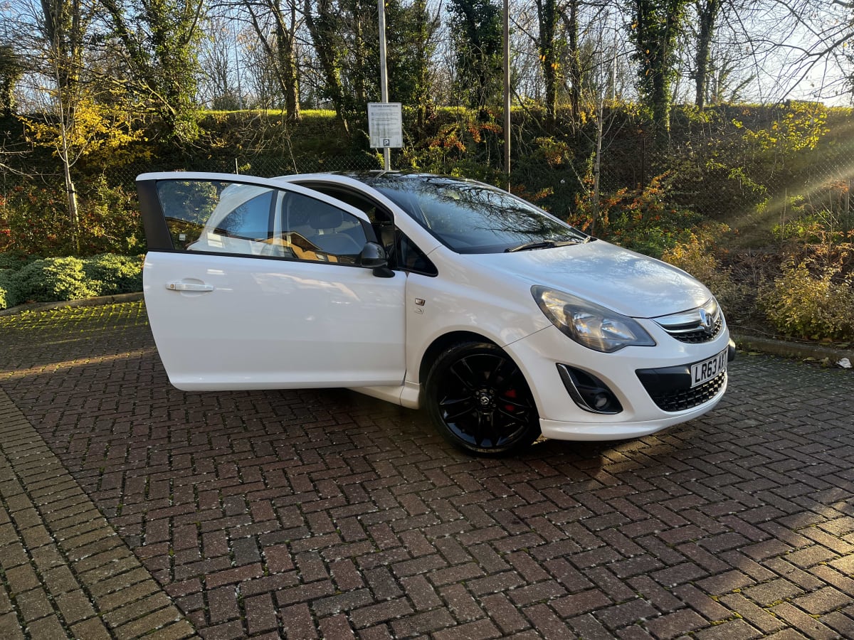 Vauxhall Corsa Limited Edition - View 1
