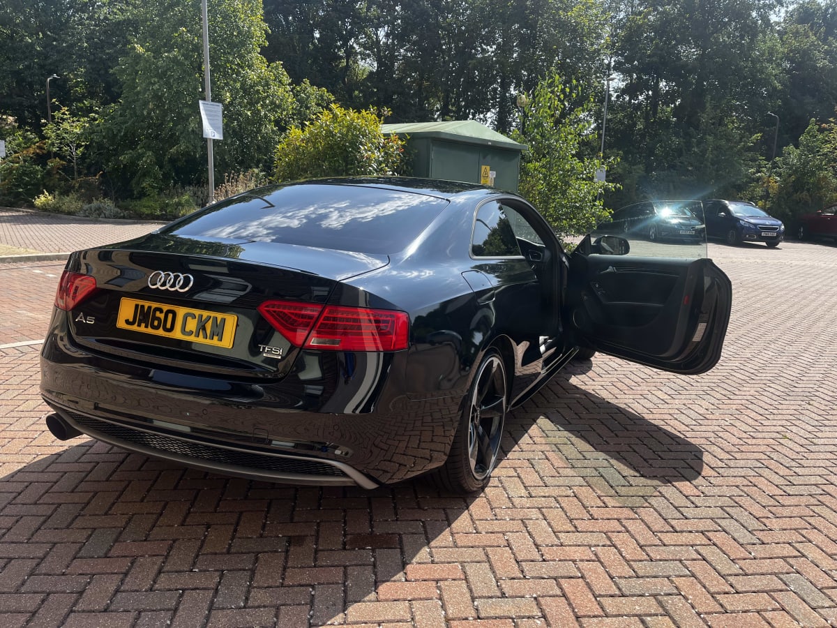 Audi A5 S-line Black Edition - View 3