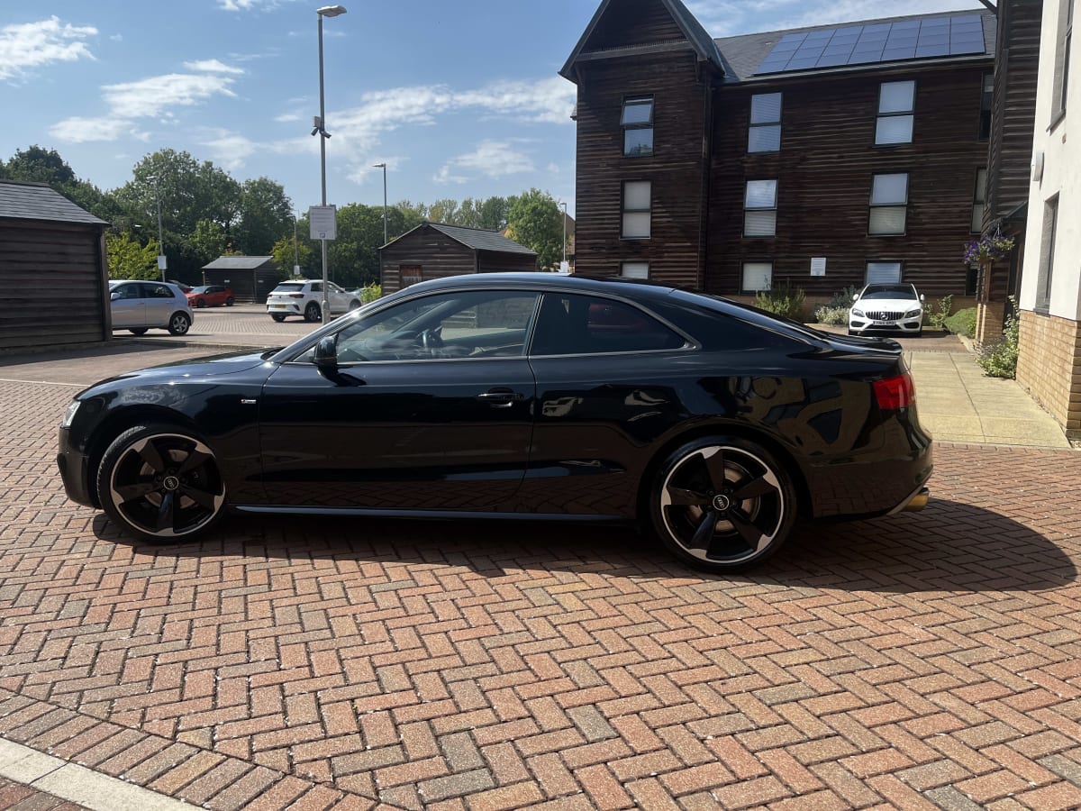 Audi A5 S-line Black Edition - View 6