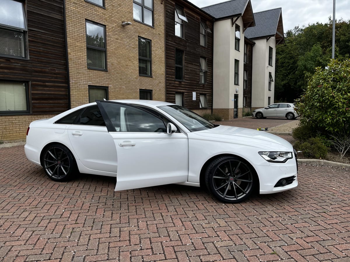 Audi A6 - View 2