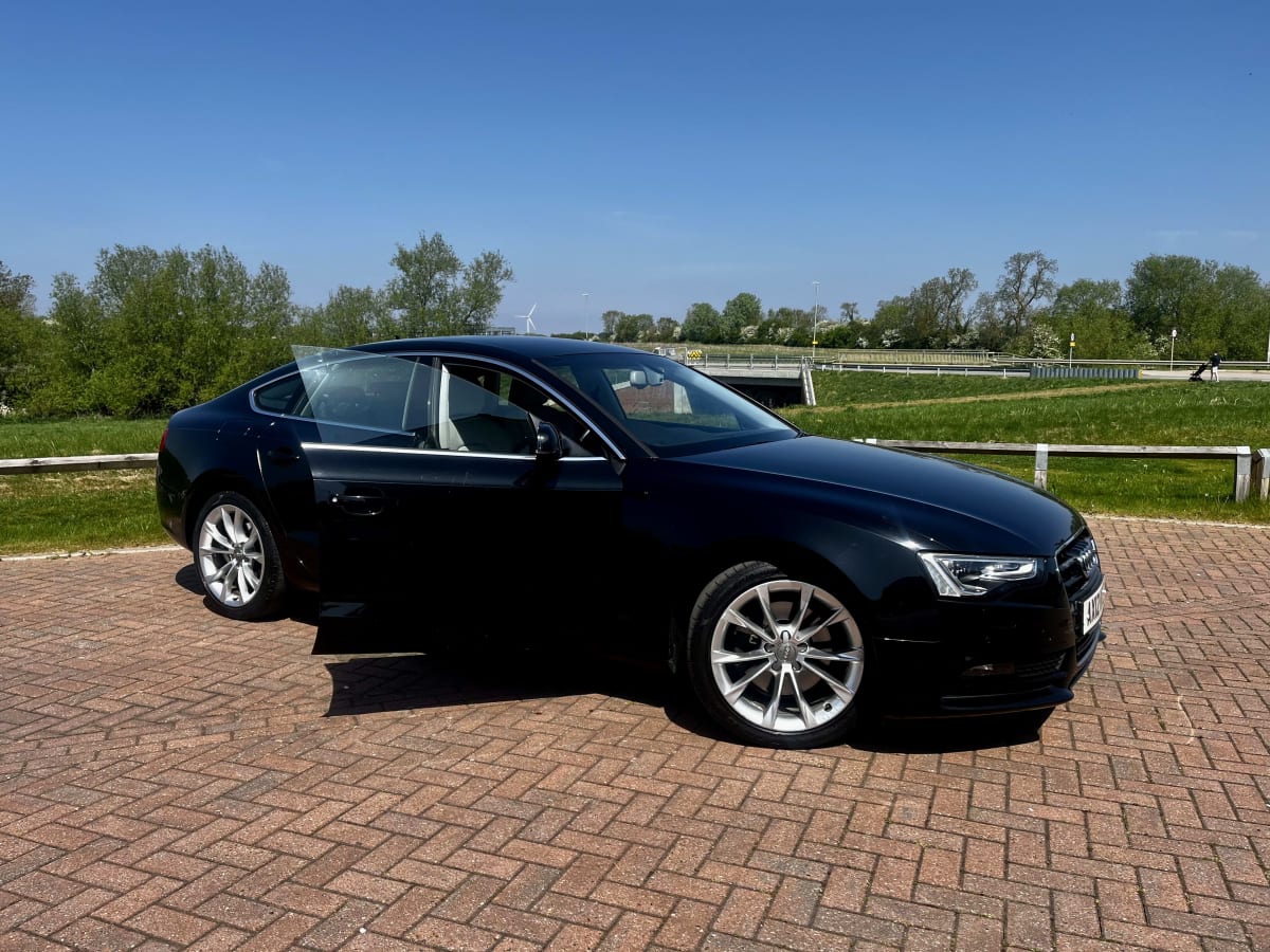 Audi A5 - View 2