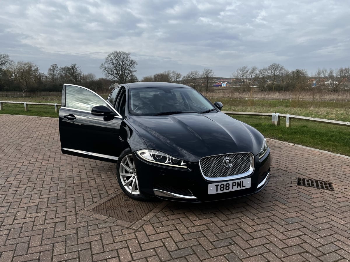 Jaguar XF - View 1
