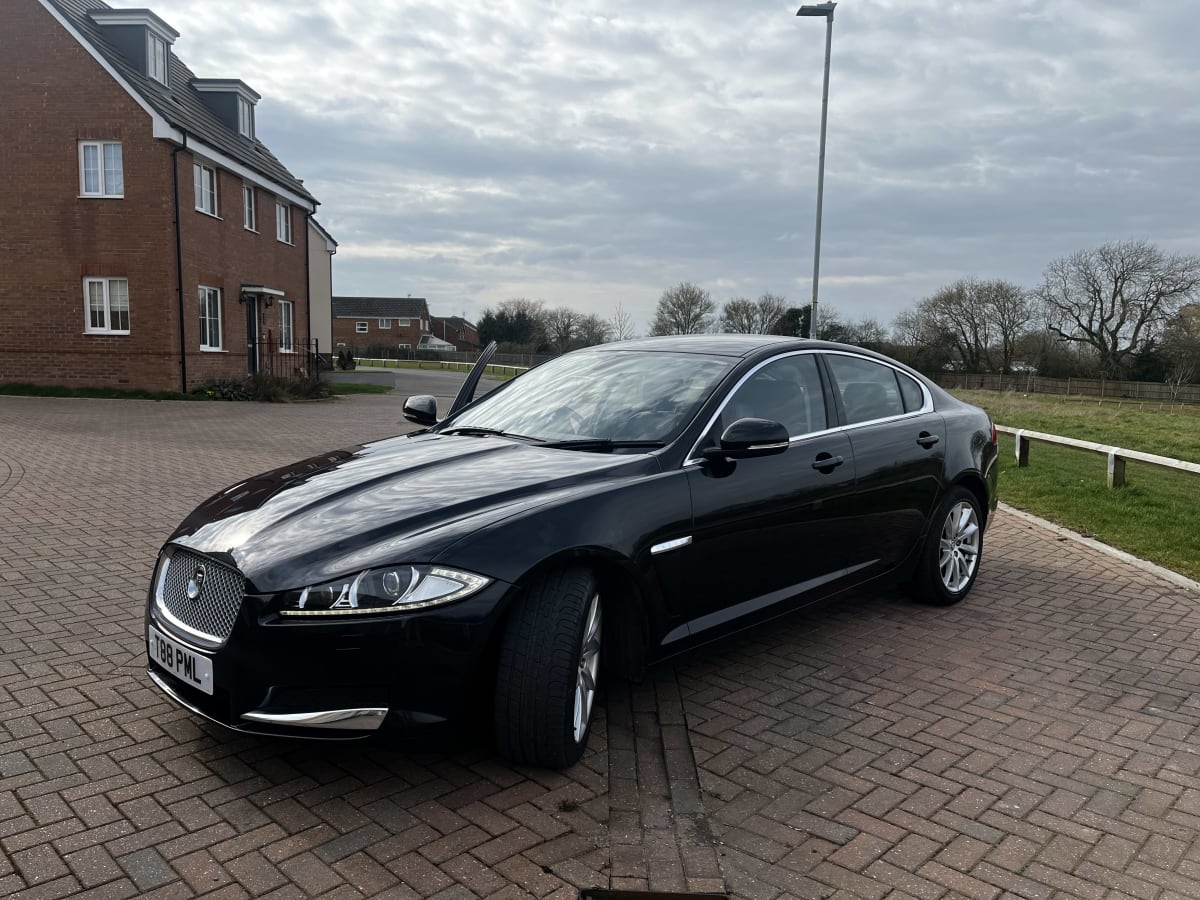 Jaguar XF - View 7