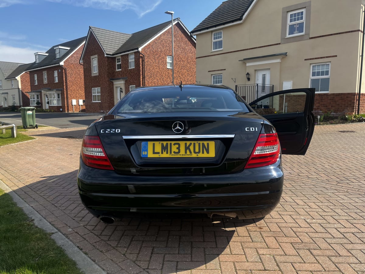 Mercedes-Benz C-Class - View 4