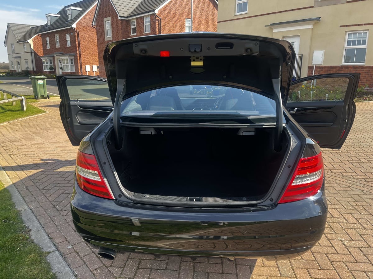 Mercedes-Benz C-Class - View 5