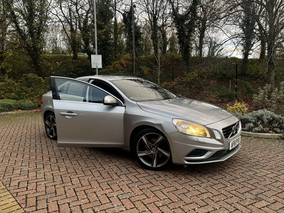 Volvo S60 - View 1