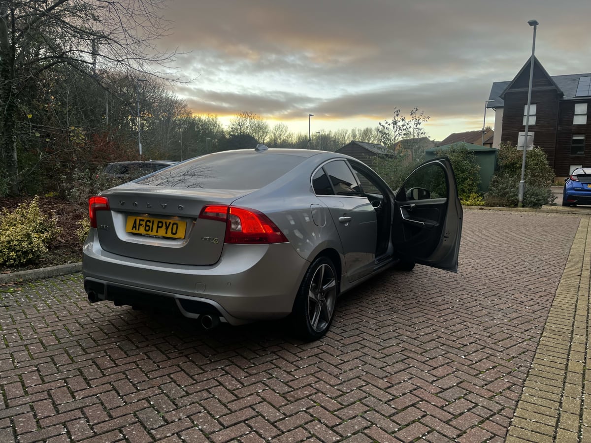 Volvo S60 - View 3