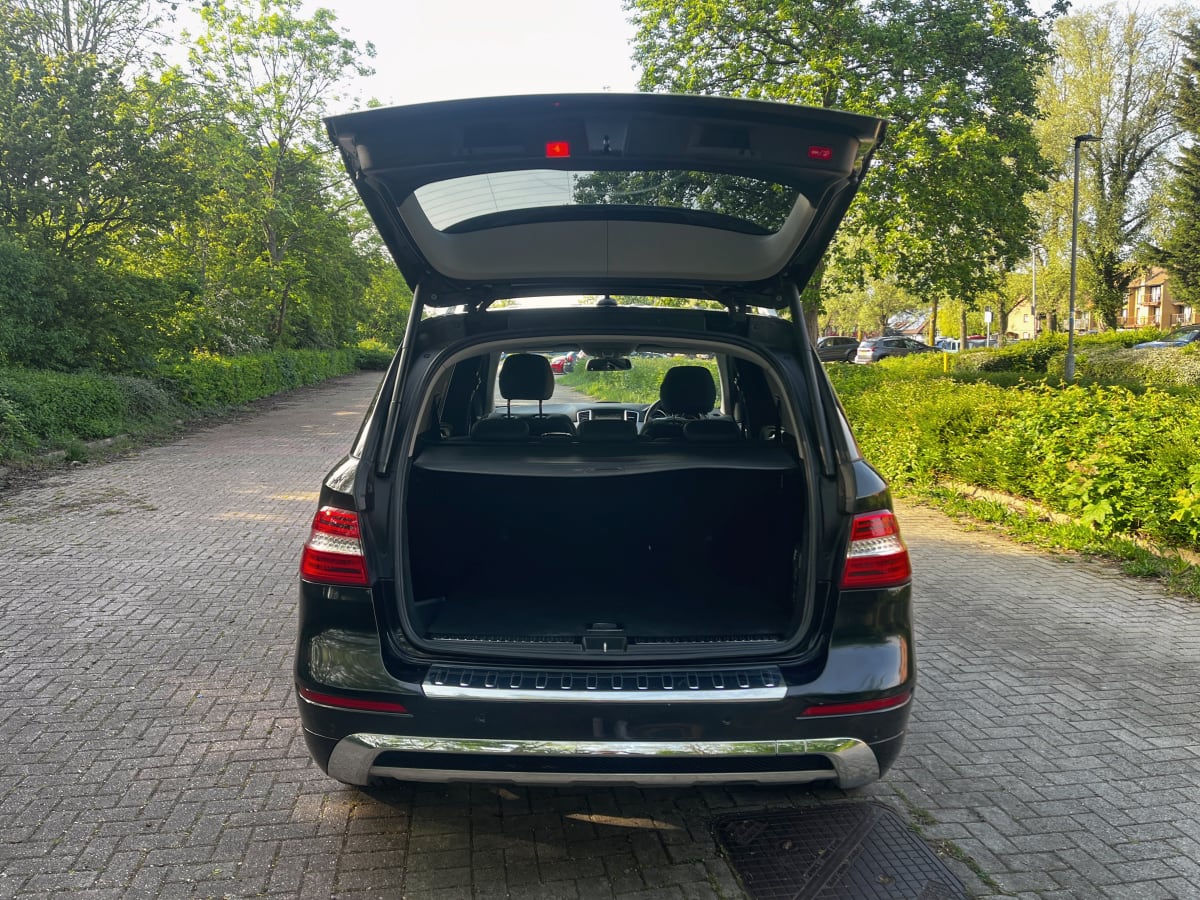 Mercedes-Benz M-Class - View 5