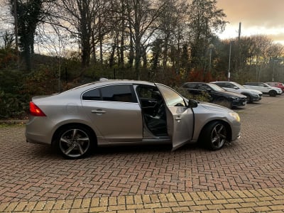 Volvo S60 - Preview 2