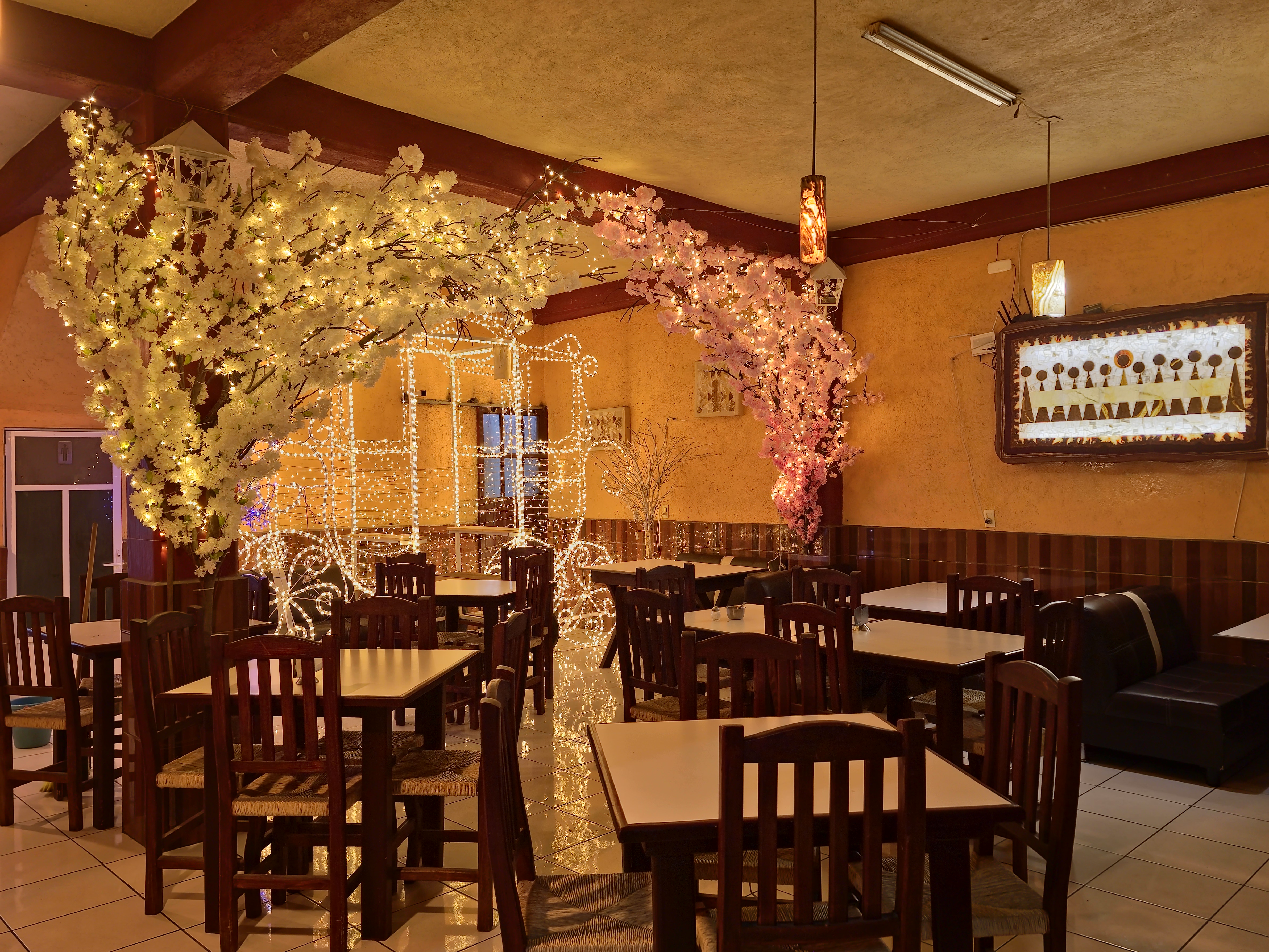 [Imagen del interior del restaurante]