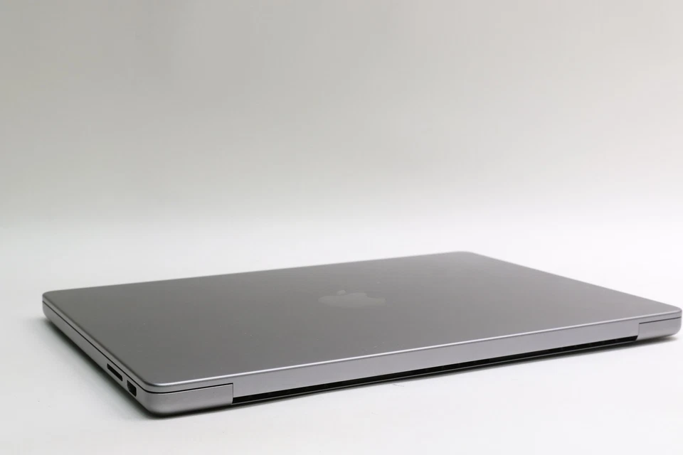 Apple MacBook Pro 14-inch M3