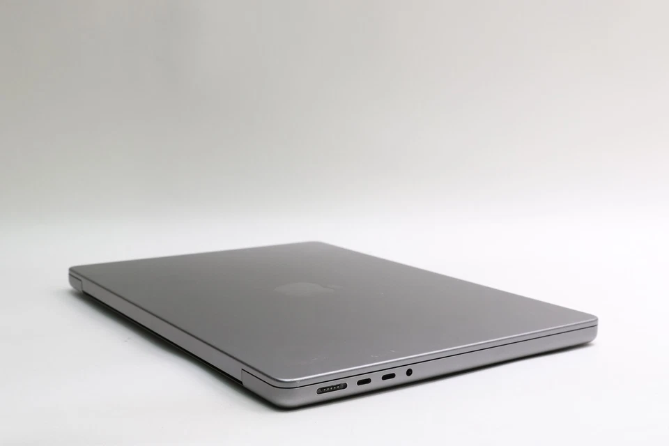 Apple MacBook Pro 14-inch M3