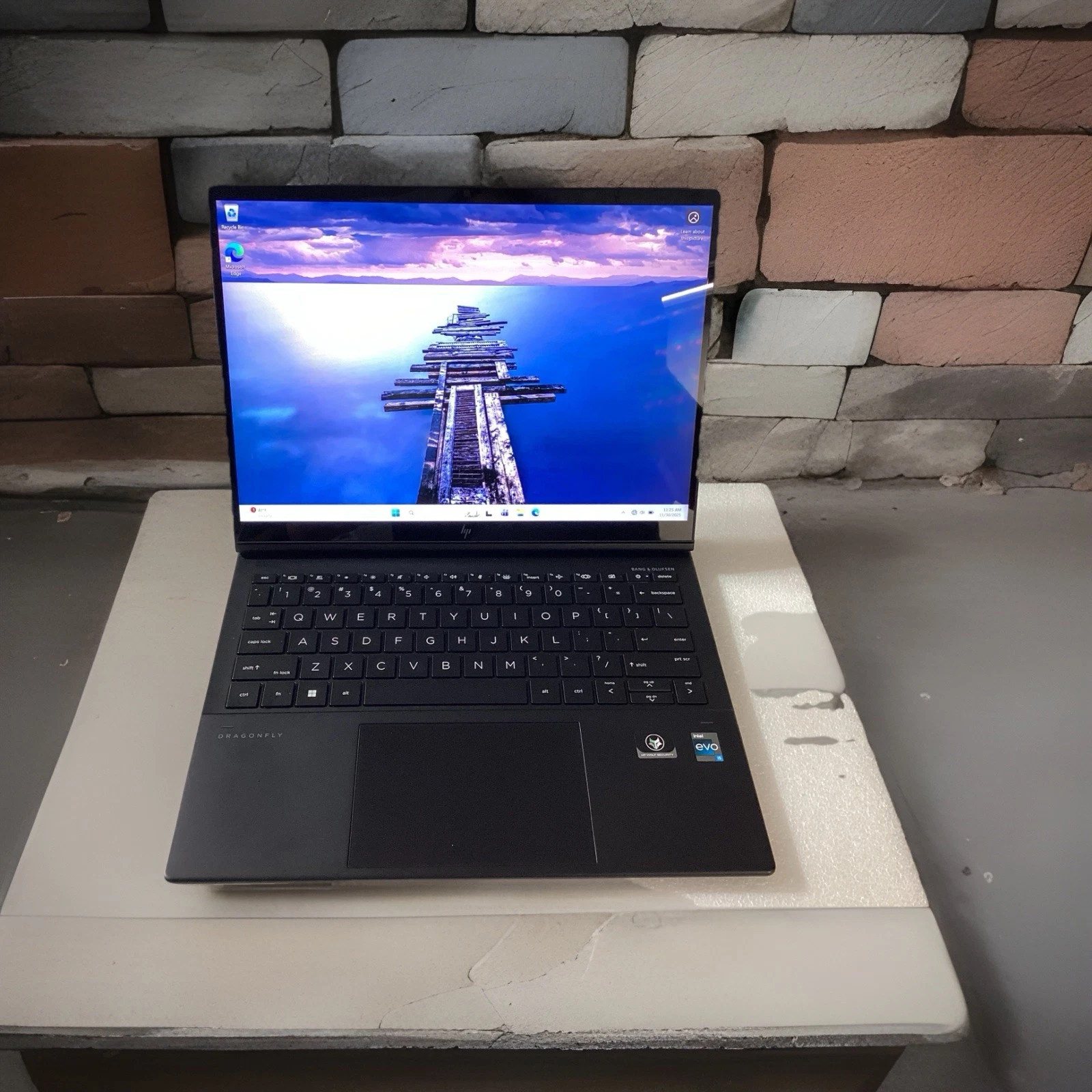 HP Elite Dragonfly G4