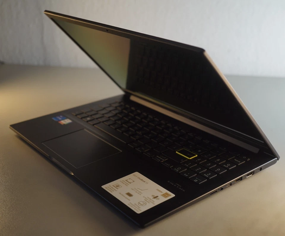 ASUS VivoBook 15