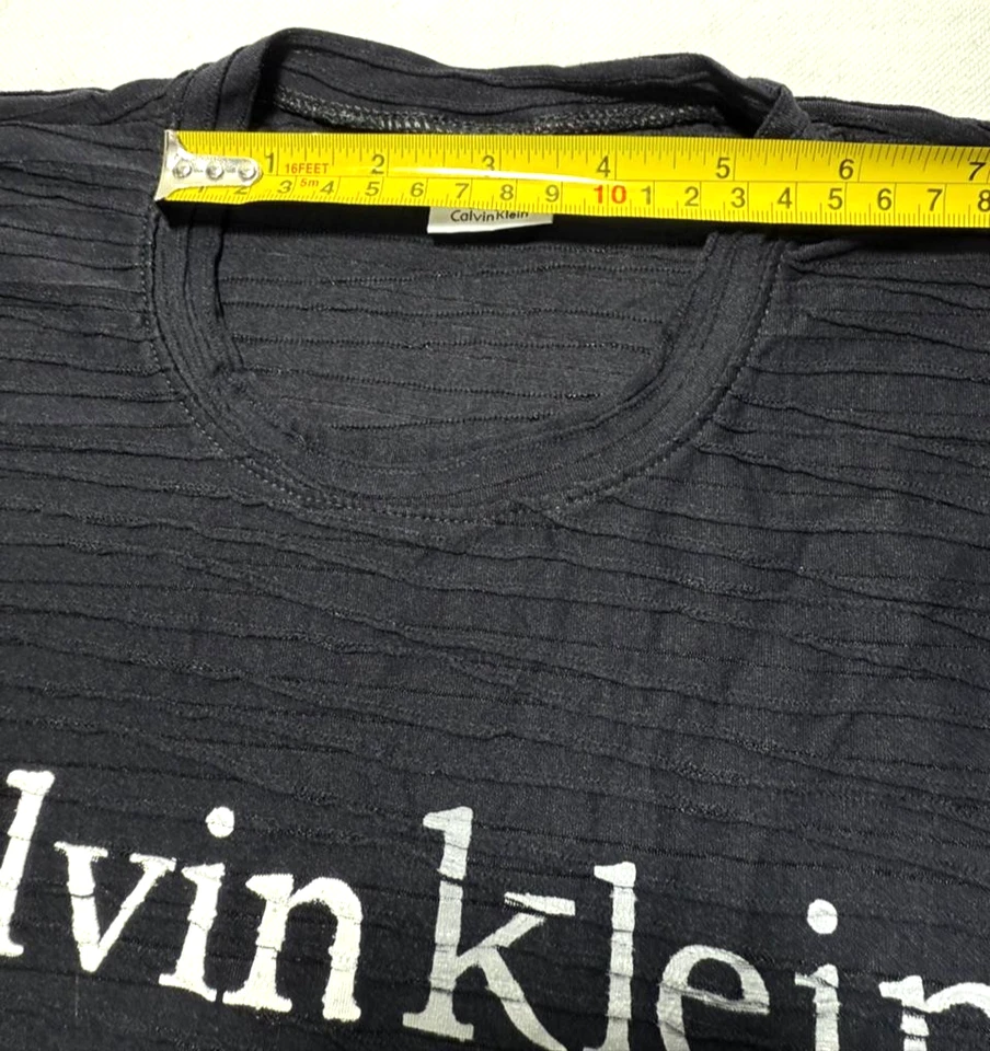 Calvin Klein Classic Fit T-Shirt