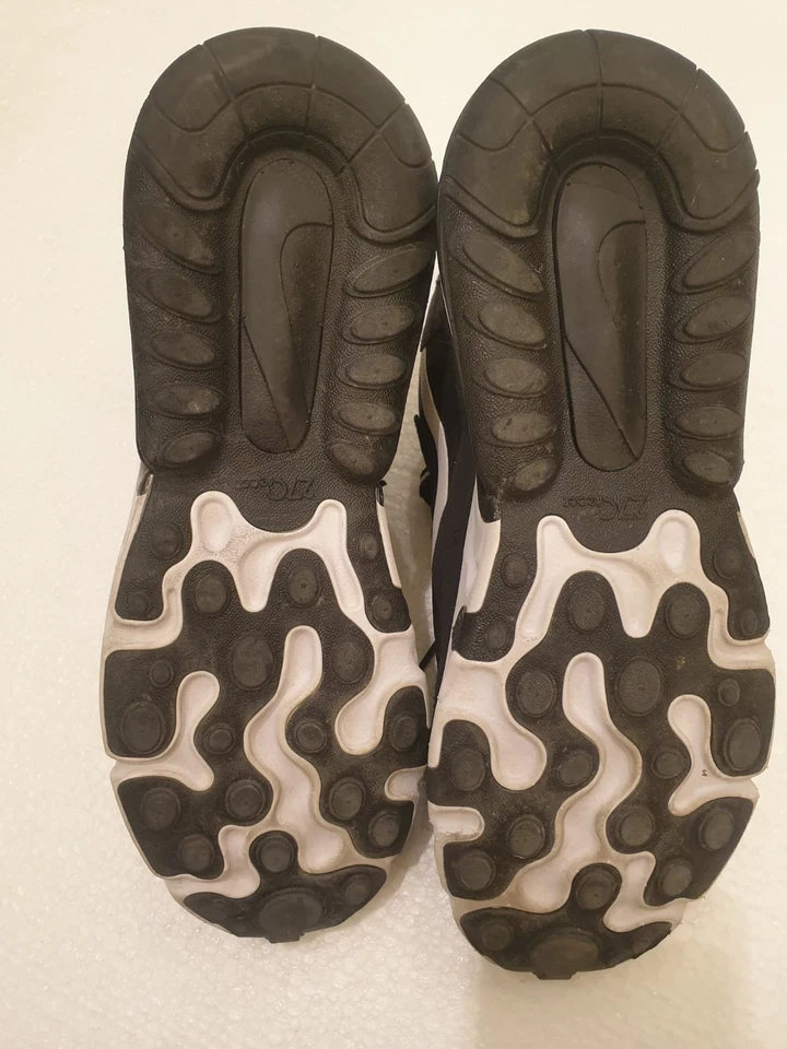 Nike Air Max 270 Running Shoes
