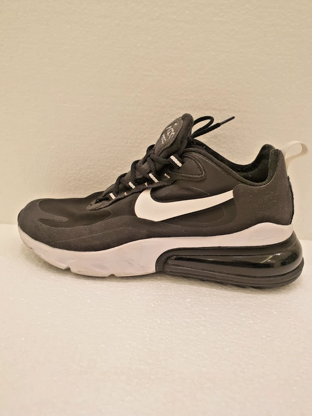 Nike Air Max 270 Running Shoes