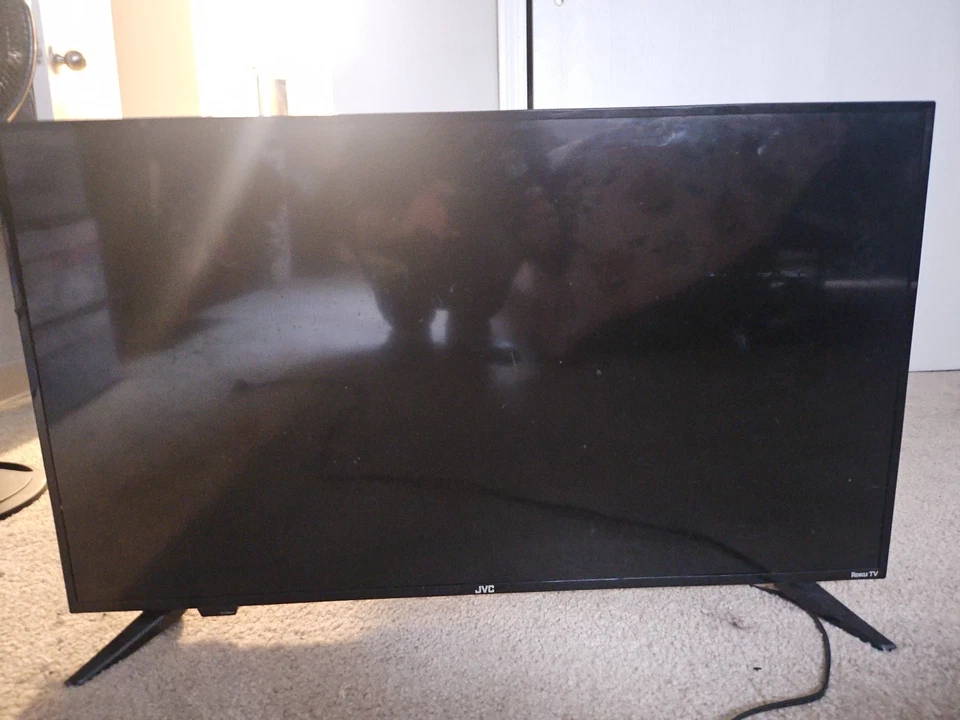 JVC 40-inch Smart TV