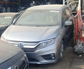 Honda Odyssey (minivan) car for parts