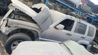 Jeep Liberty (SUV) car for parts